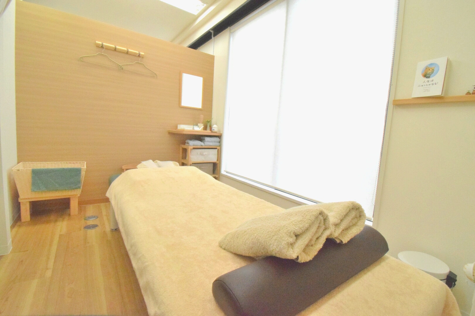 清潔感・落ち着きのある広めの個室空間
